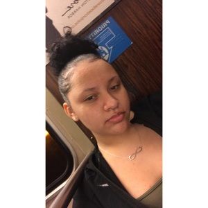 Meet your Posher, Leslie